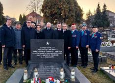 В Словакии прошла церемония возложения венков к памятникам воинам Красной Армии