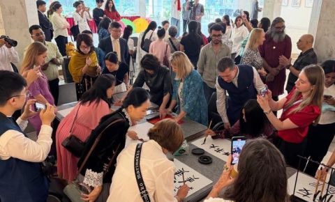 В Нью-Дели совместно с Посольством КНР была организована «Выставка китайской каллиграфии»