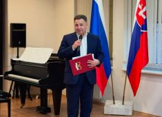 В столице Словакии открылась выставка «Двойной портрет на фоне века»