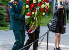 Фоторепортаж с мемориальной церемонии в Базеле, посвящённой 76-й годовщине Победы в Великой Отечественной войне
