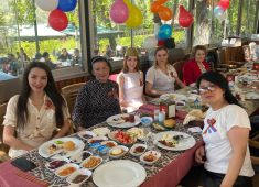 В Измире активисты собрались праздновать День Победы
