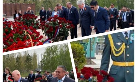 В Астане прошло возложение цветов к монументу «Защитники Отечества»