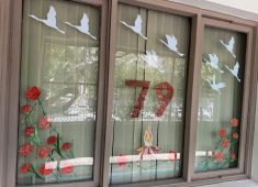В школе при Посольстве России в Индии проходит международная патриотическая акция «Окна Победы»