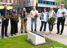 К воинским захоронениям в Честере, Манчестере и Ливерпуле возложили цветы
