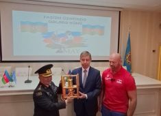 В Азербайджане состоялась церемония в честь Дня Победы