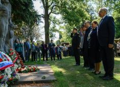 В Бельгии прошла мемориальная церемония в честь 80-летия Великой Победы