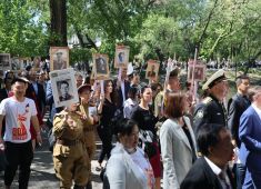 В Пекине прошел «Бессмертный полк»