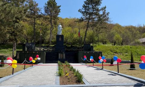 В Южной Осетии состоялось открытие отреставрированного мемориала павшим в Великой Отечественной войне