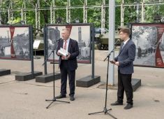 В Москве открылась выставка «Мариуполь — Город воинской славы» 