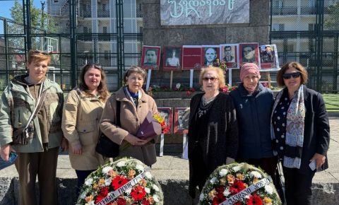 В Тбилиси, Гори, Рустави, Ниноцминде, Ахалкалаки, Зестафони и Батуми прошли мемориальные мероприятия в честь Дня Победы
