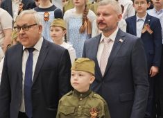 В честь Дня Победы в школе имени Андрея Карлова в Анкаре, прошел праздничный концерт