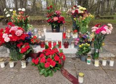 В День Победы сотрудники дипмиссии РФ посетили братские захоронения советских солдат по всей Эстонии