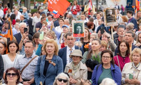 В Вене на площади Шварценбергплатц прошло Шествие «Бессмертного Полка» и праздничный концерт