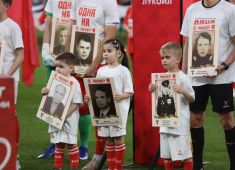 «Бессмертный полк» на стадионе «Лукойл Арена»