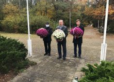 Сотрудники Генконсульства почтили память советских воинов, погибших при освобождении Познани