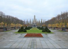 В Германии состоялось памятное мероприятие на советском воинском захоронении в Панкове