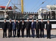 Российское учебное судно «Паллада» с визитом в Китае