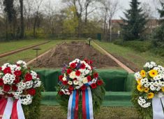 На воинском кладбище в Лебусе прошла церемония захоронения останков красноармейцев