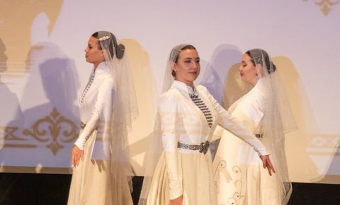 Международный фольклорный фестиваль «Покрова на Влтаве»