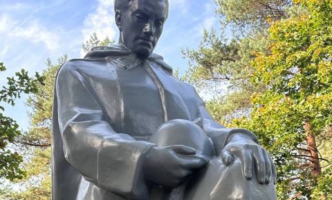 В Латвии прошли мемориальные мероприятия в честь 82-й годовщины освобождения от немецко-фашистских захватчиков