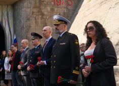 Во французском Тиле почтили память советских партизанок